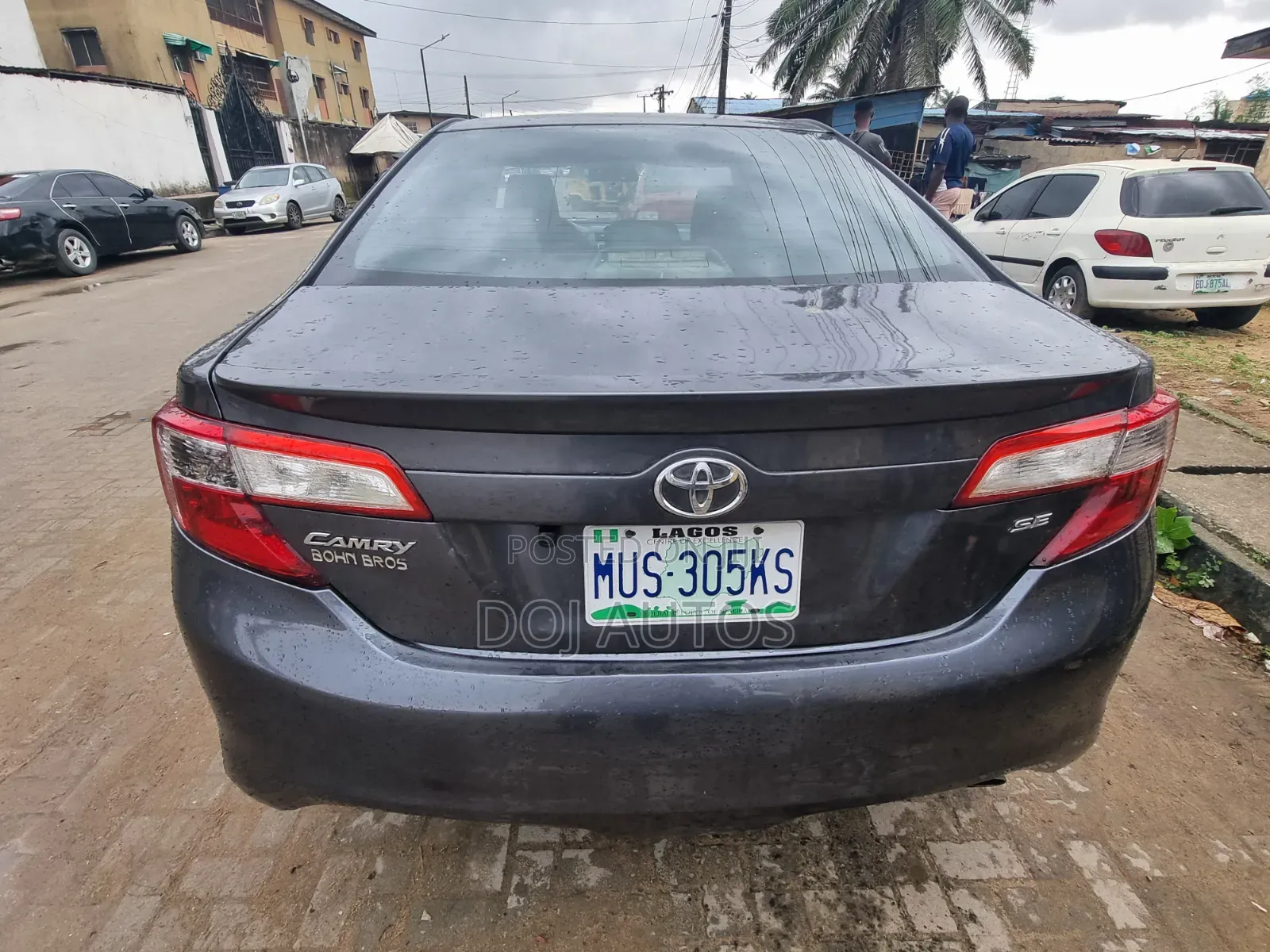 Toyota Camry SE 4dr Sedan (2.5L 4cyl 6A) 2013 Gray