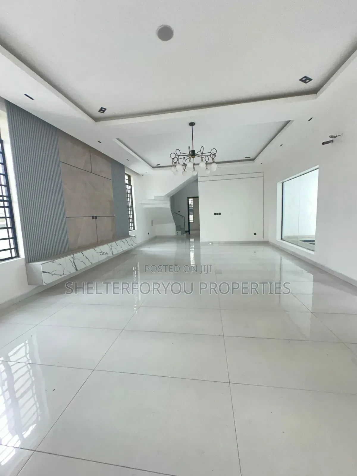 5bdrm Duplex in Lekki Expressway for sale