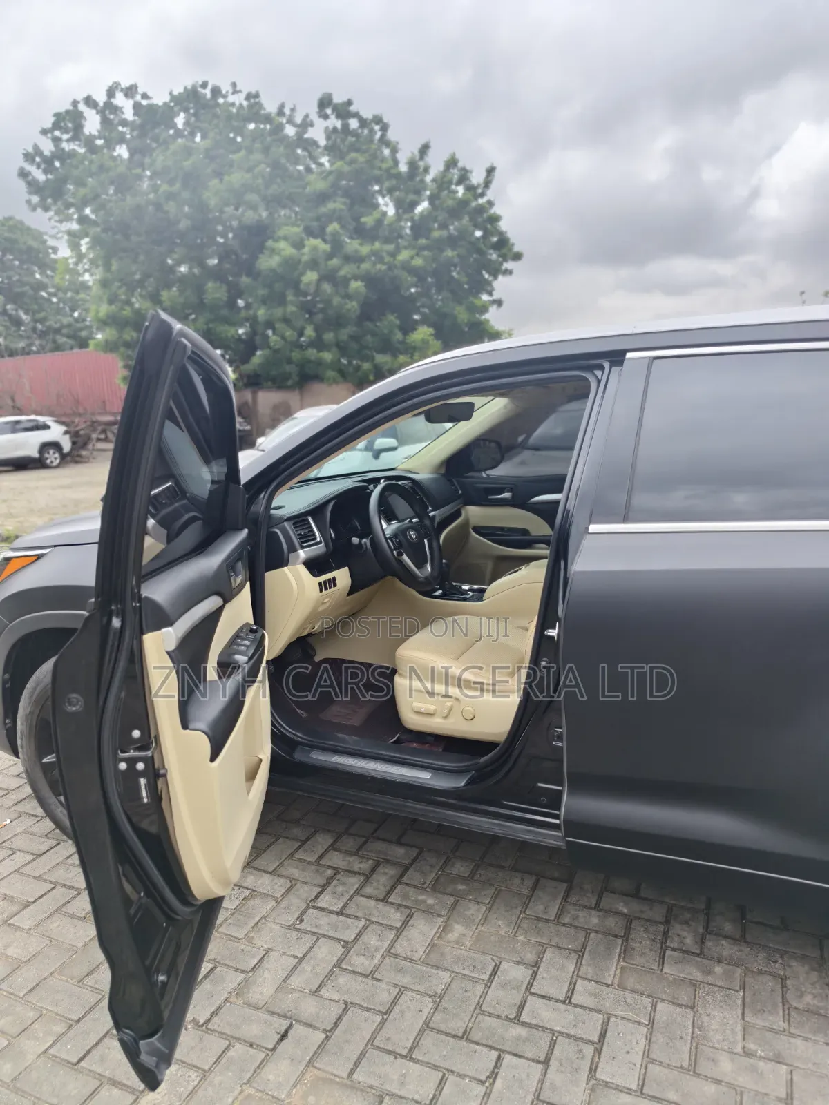 Toyota Highlander SE 2019 Black