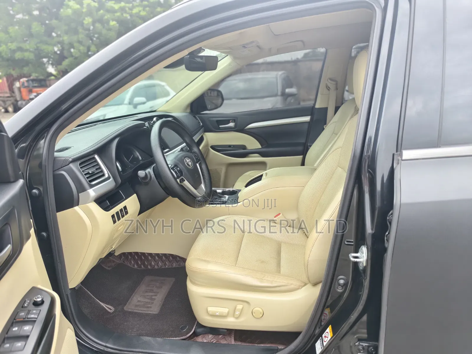 Toyota Highlander SE 2019 Black