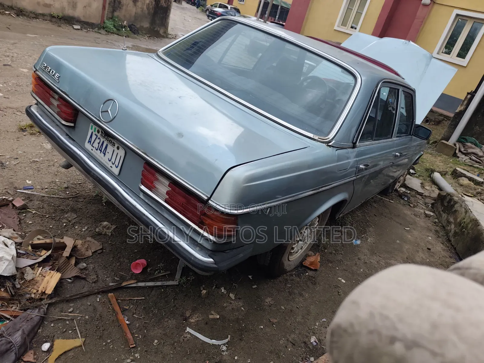 Mercedes-Benz 230E 1982 Gray