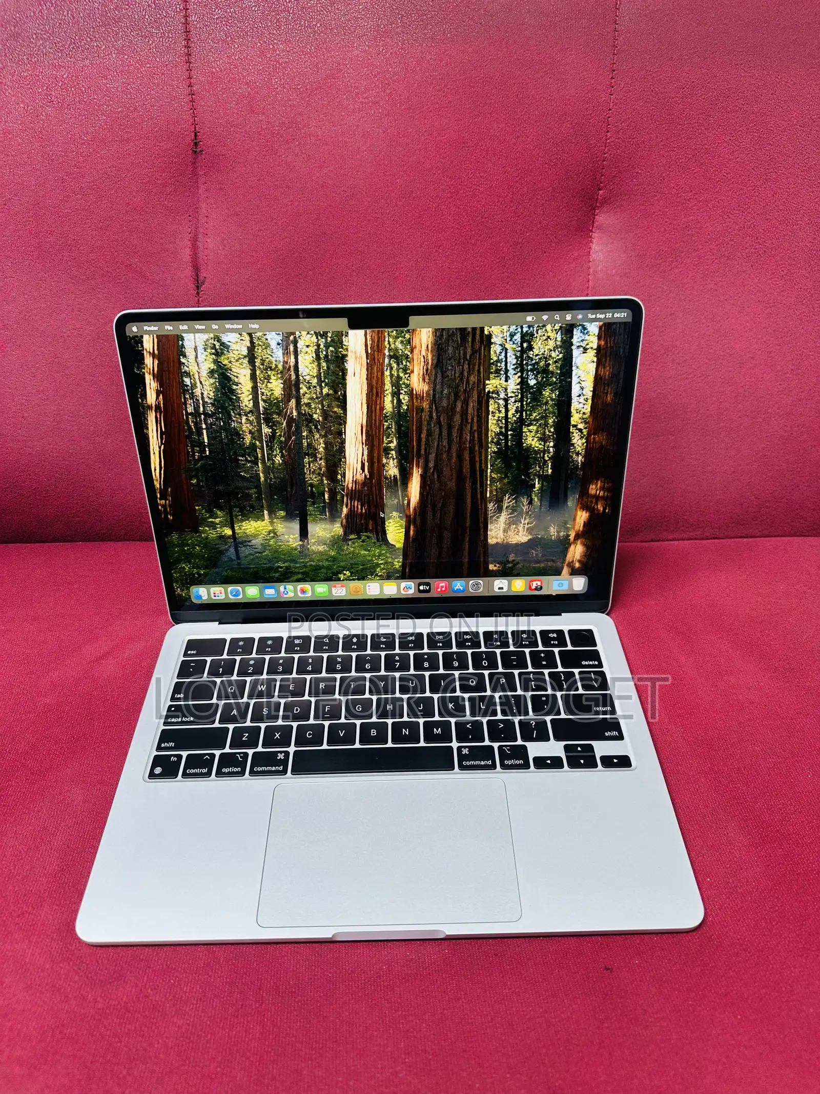 Laptop Apple MacBook Air 2022 M2 8GB Apple M2 SSD 256GB