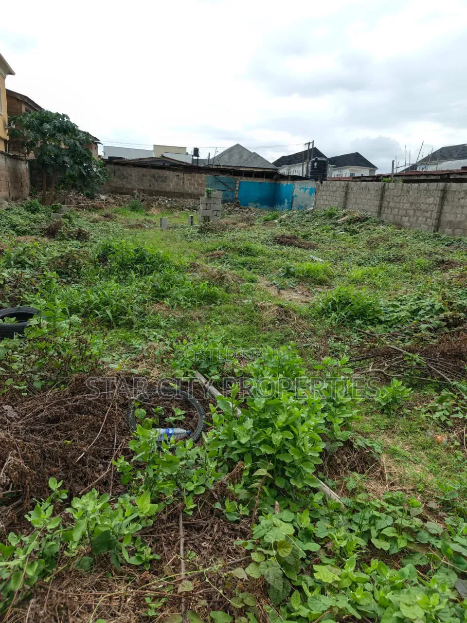 Empty Land Measuring 472 SQM
