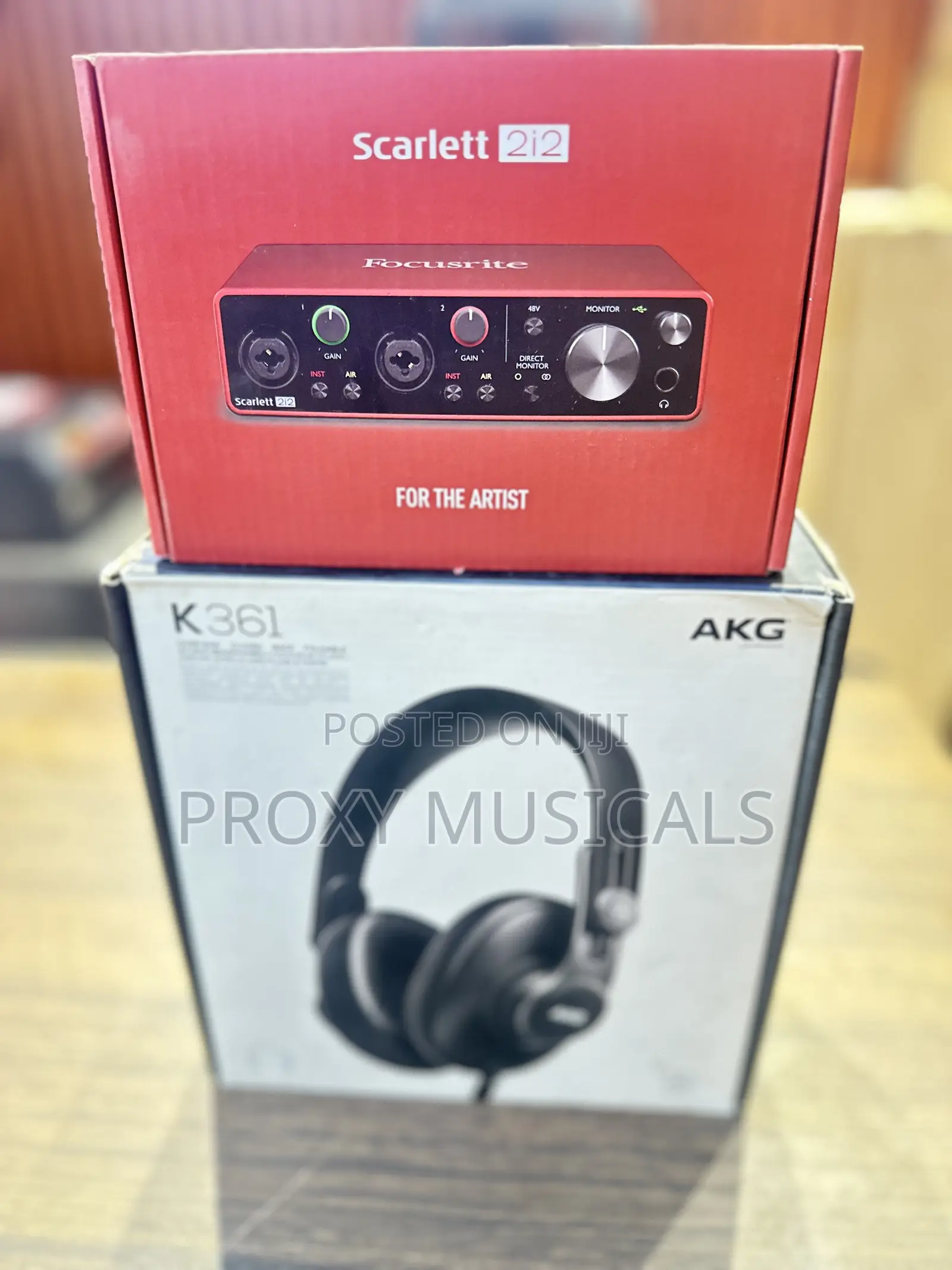 Scarlett 2i2 3rd Gen Soundcard AKG Headphone