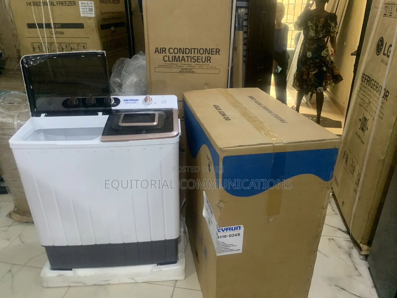 SKYRUN 11KG Twin Chamber Washing Machine