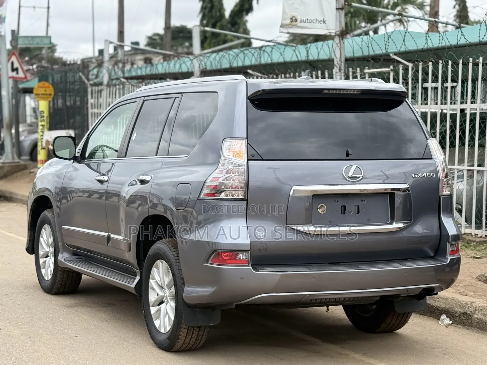 Lexus GX 460 Base 2015 Gray