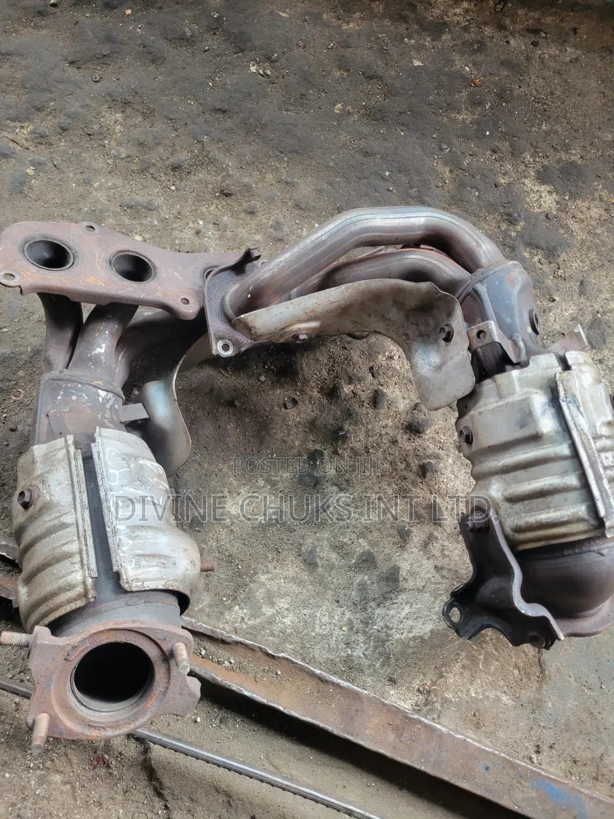 Catalyst for Toyota Rav 4 2008, 2010, 2012 and 2015.