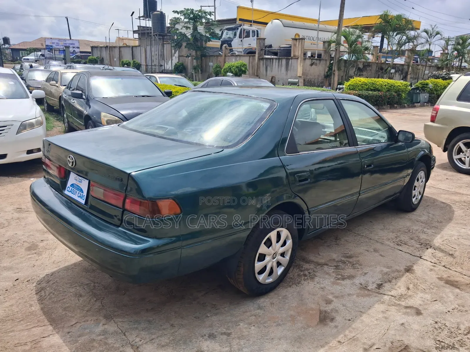 Toyota Camry LE 4dr Sedan (2.2L 4cyl 4A) 2000 Green