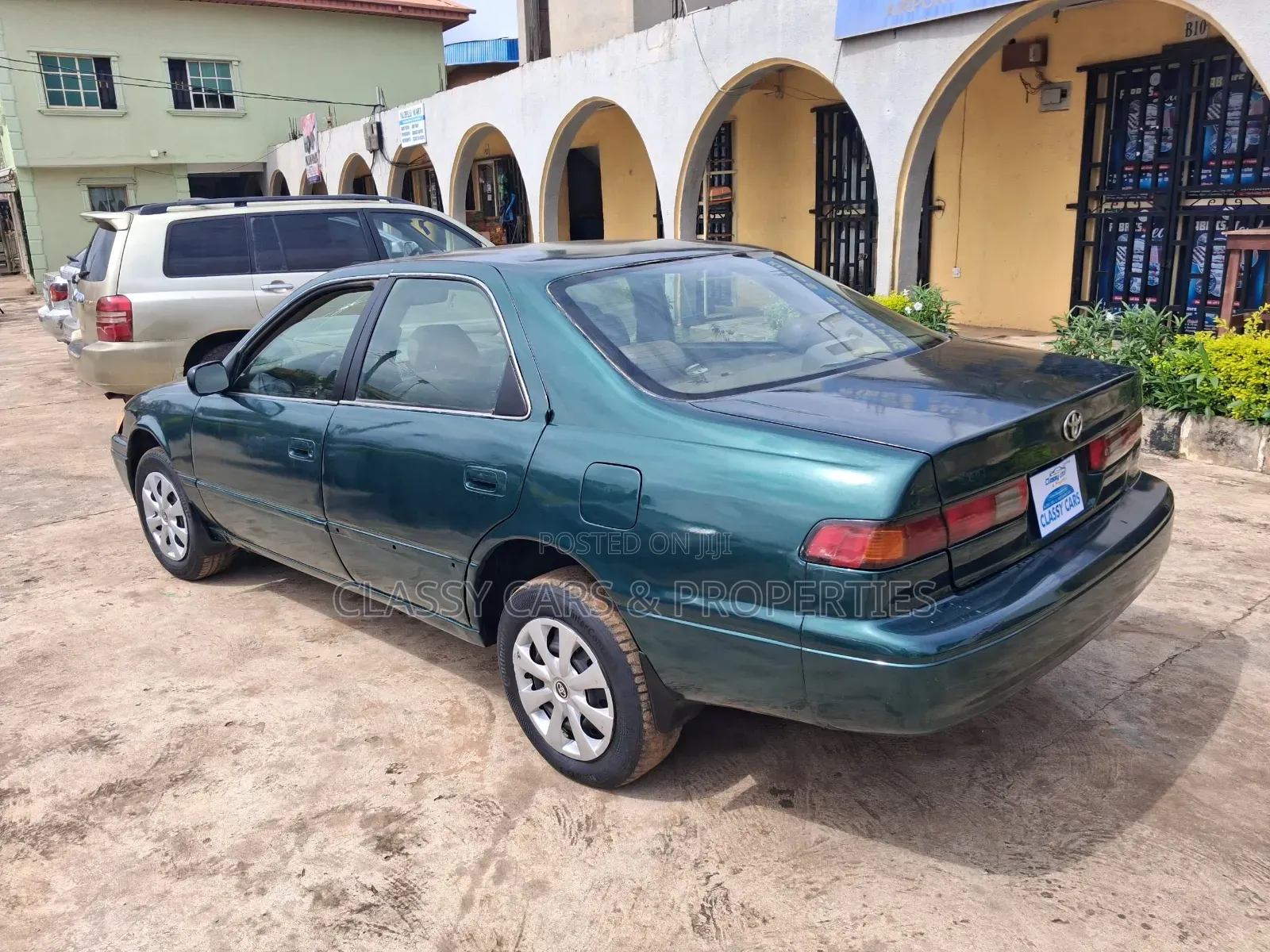 Toyota Camry LE 4dr Sedan (2.2L 4cyl 4A) 2000 Green