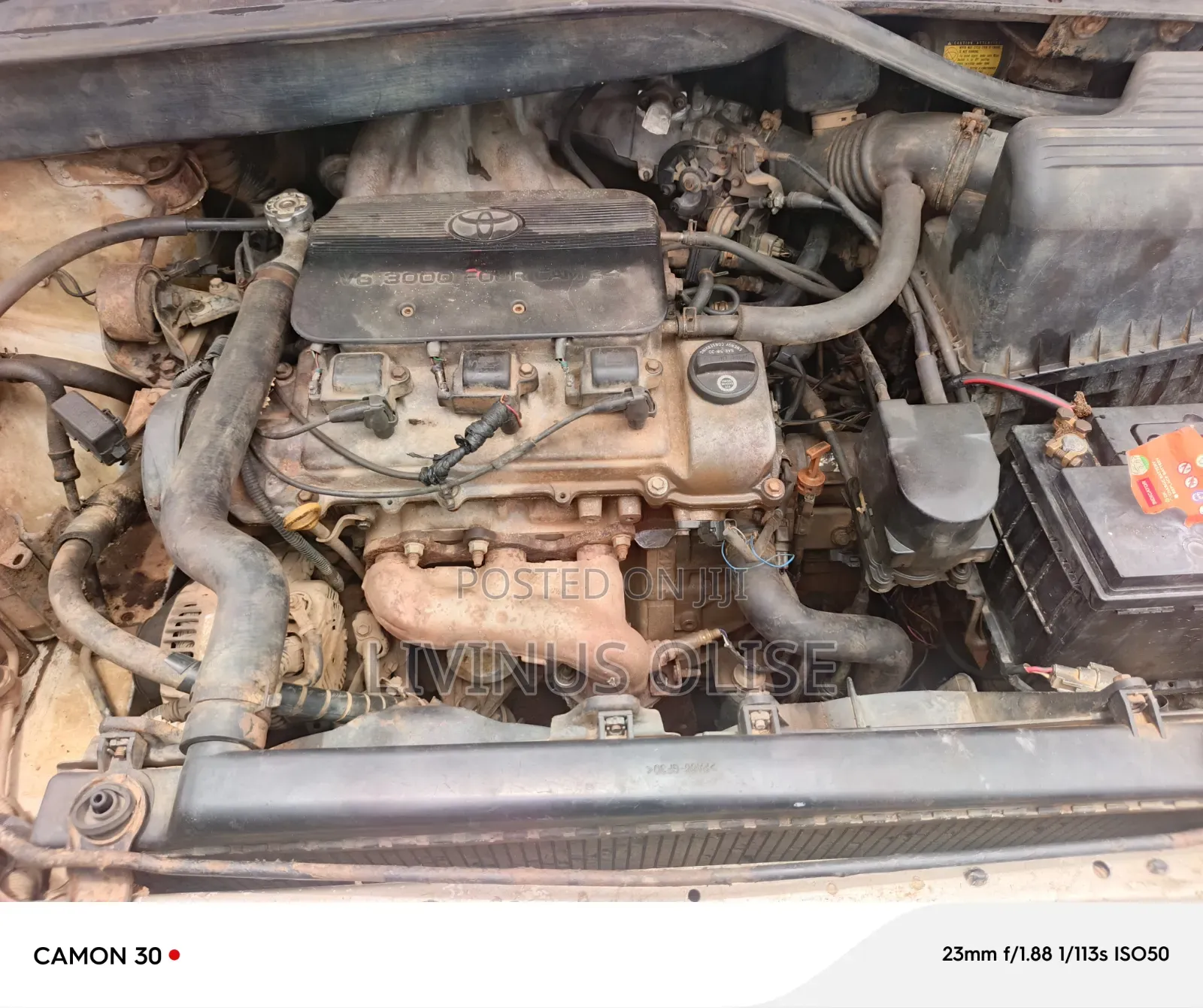 Toyota Sienna LE & 1 hatch 2000 Gray