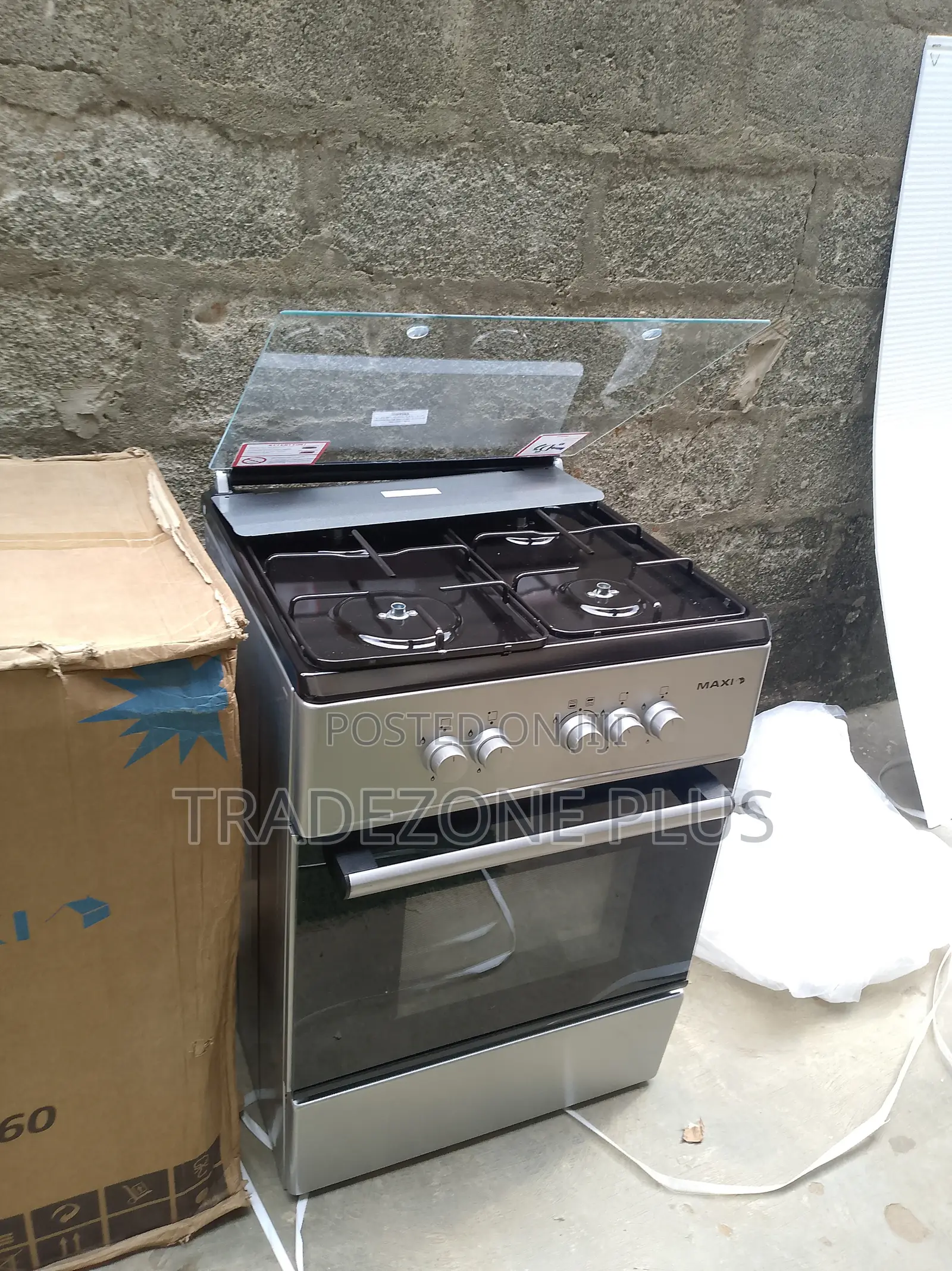 Maxi Gas Cooker – Reliable 4-Burner Kitchen Appliance