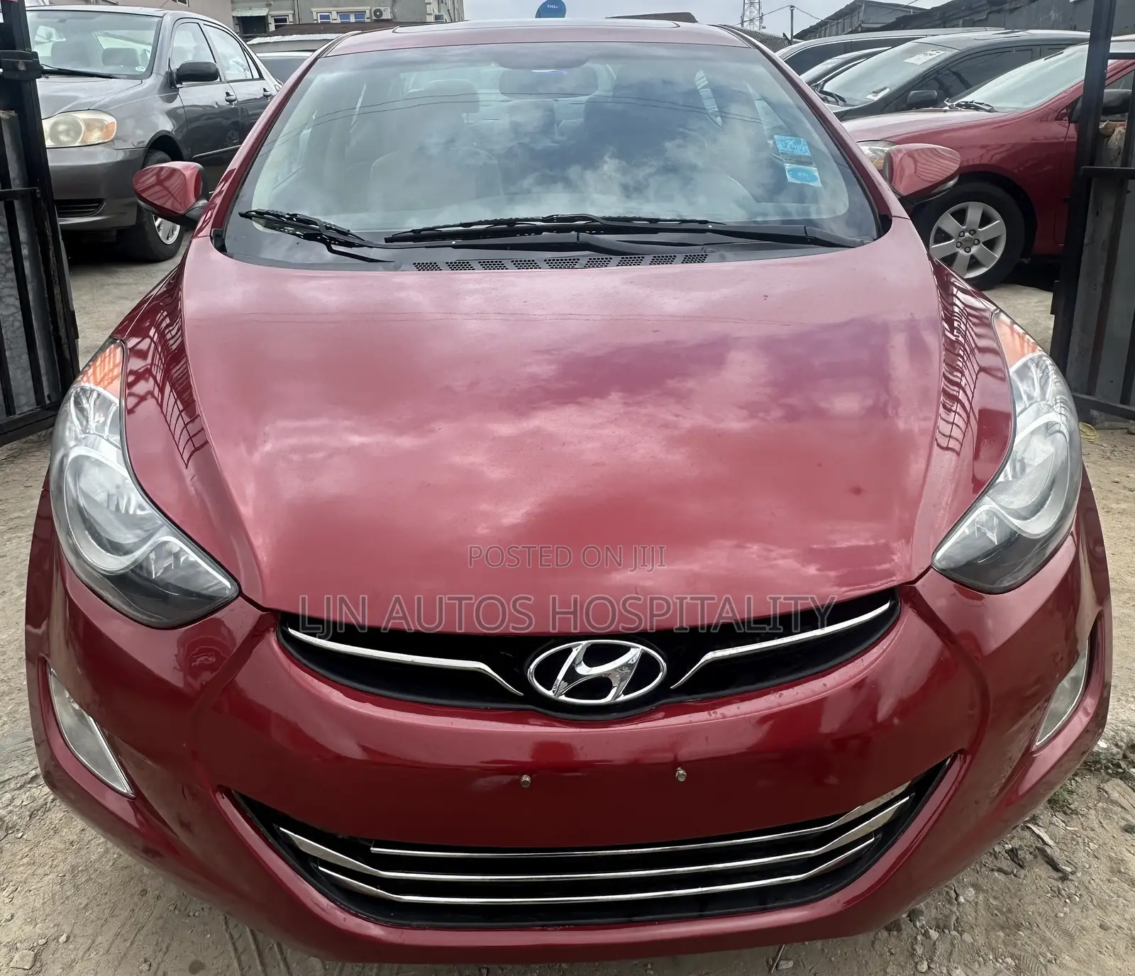 Hyundai Elantra Limited Sedan FWD (1.8L 4cyl 6A) 2013 Burgundy