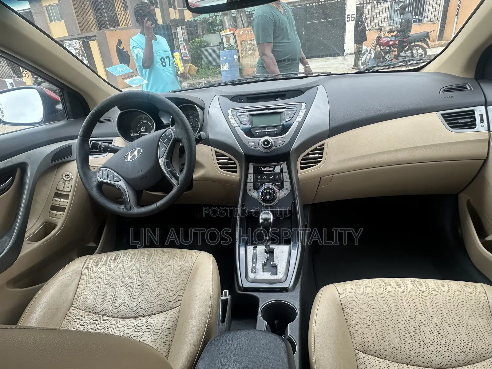Hyundai Elantra Limited Sedan FWD (1.8L 4cyl 6A) 2013 Burgundy