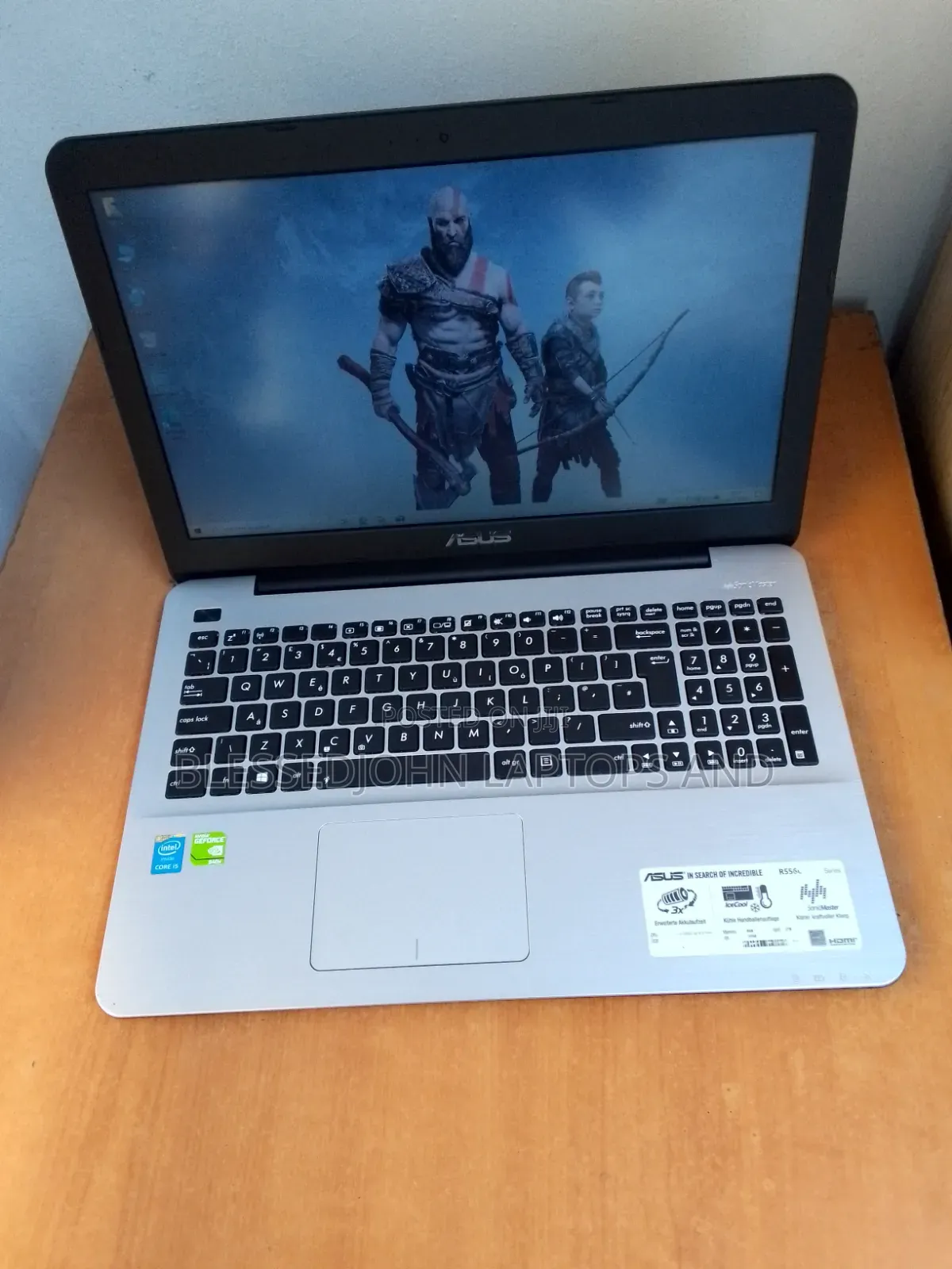 Laptop Asus X555LA 8GB Intel Core i5 HDD 1T