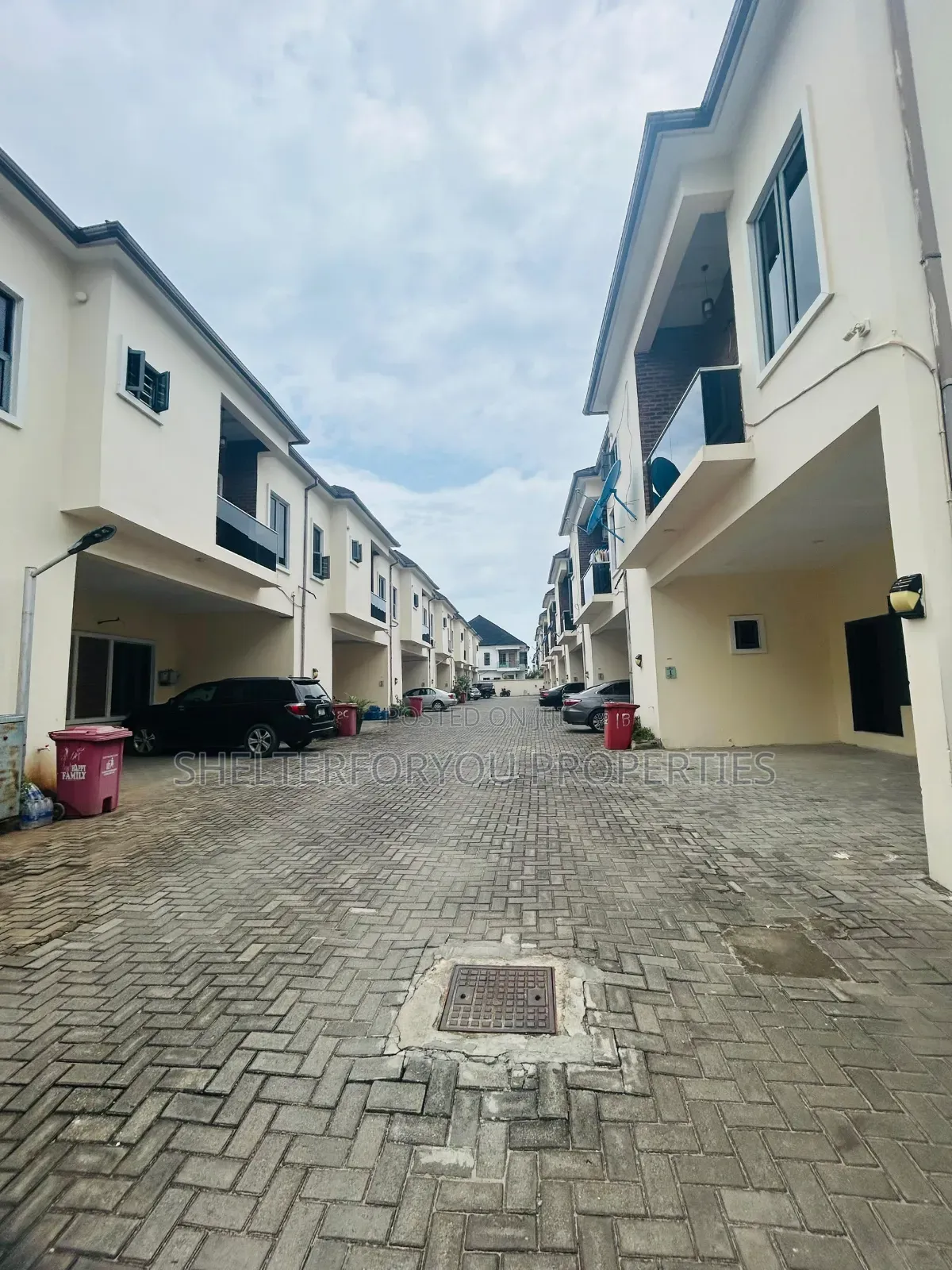 4bdrm Duplex in Lekki Expressway for rent