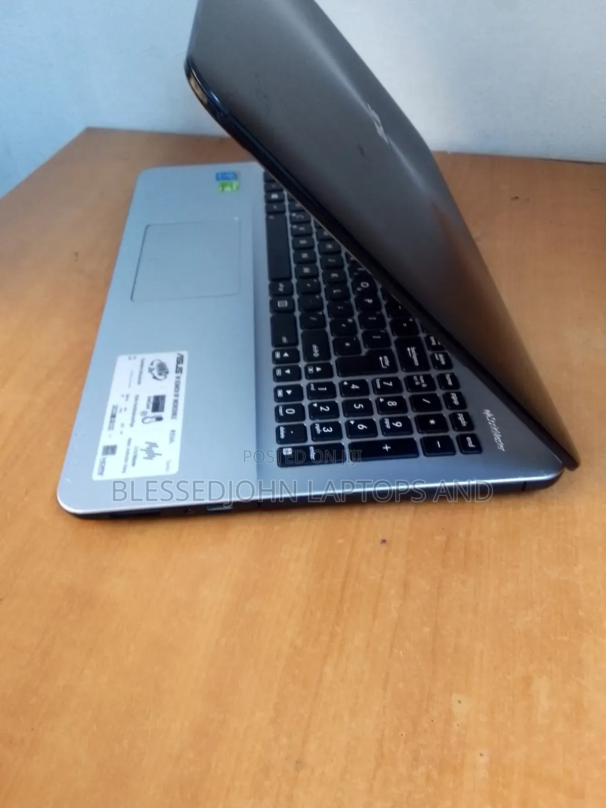 Laptop Asus X555LA 8GB Intel Core i5 HDD 1T