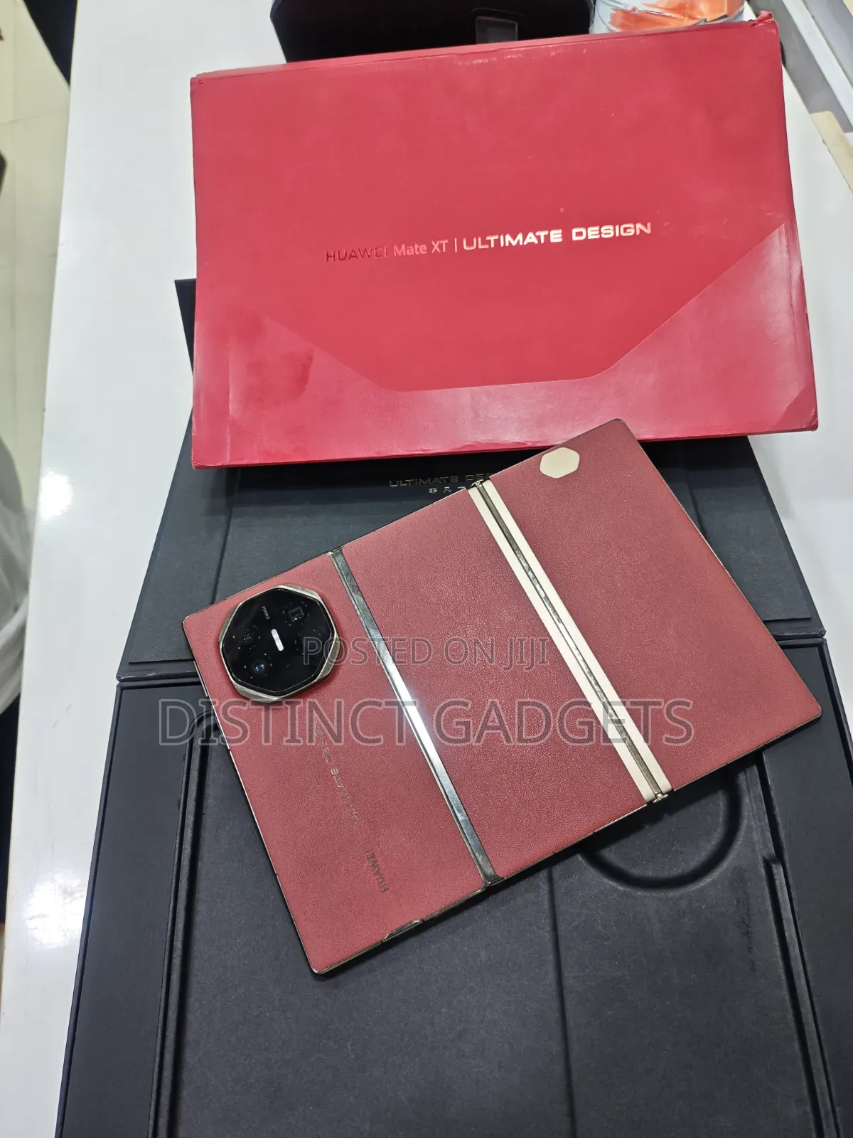 Huawei Mate XT Ultimate Design 512 GB Red