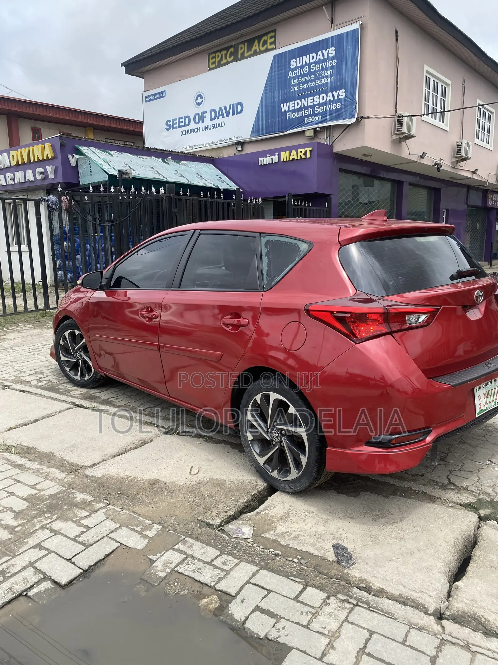 Toyota Corolla SE 4dr Sedan (1.8L 4cyl CVT) 2017 Burgundy
