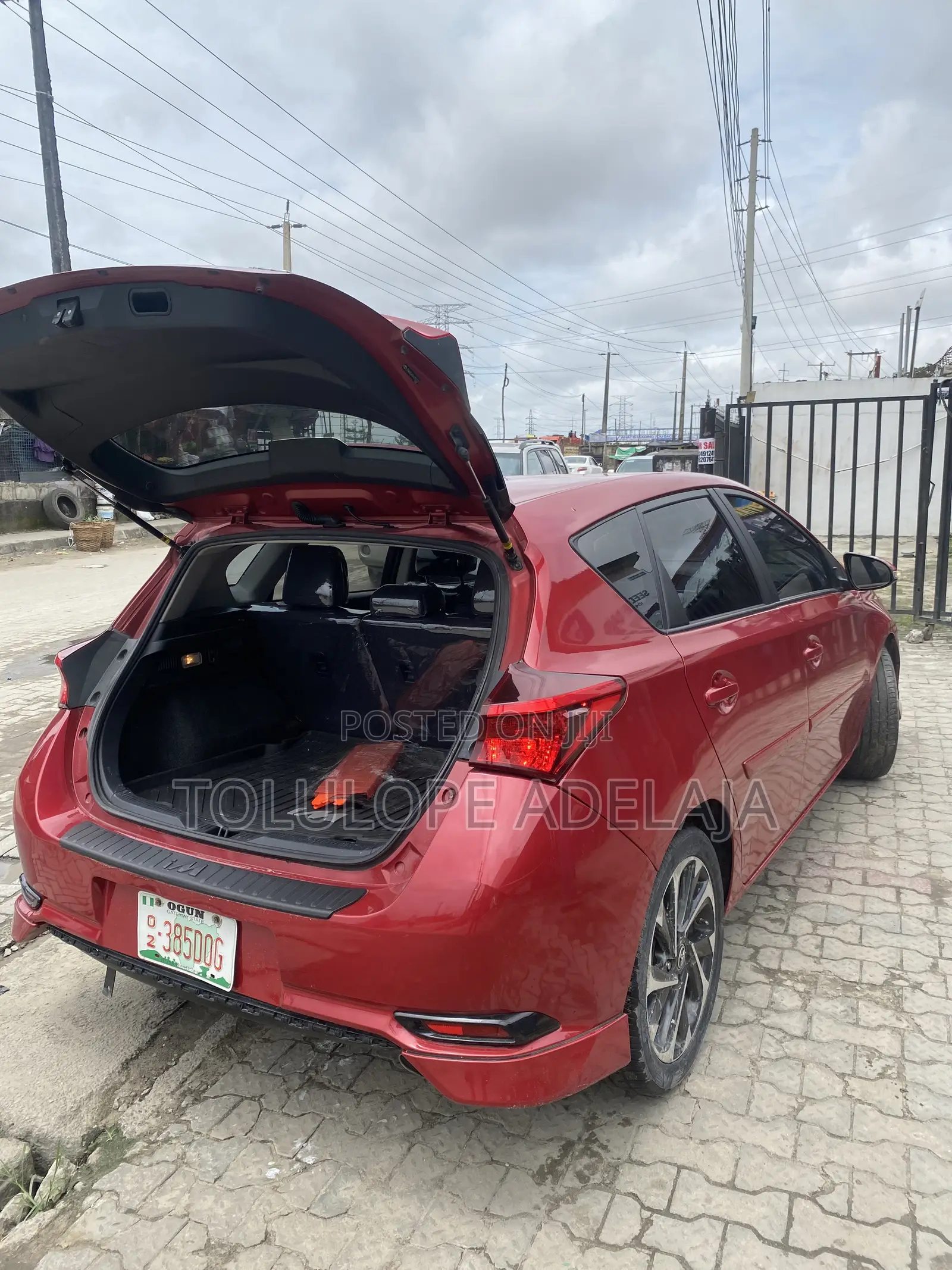 Toyota Corolla SE 4dr Sedan (1.8L 4cyl CVT) 2017 Burgundy
