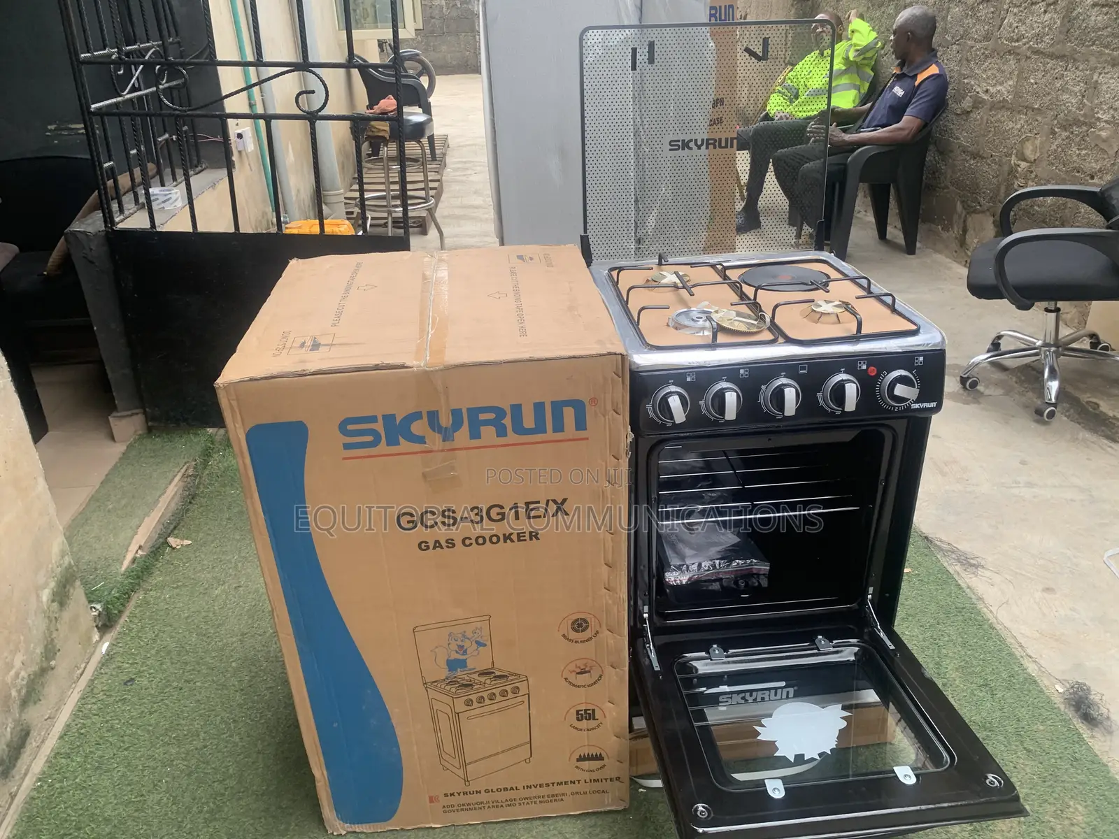 Skyrun GCS-3G1E/X 4-Burner Gas and Electric Cooker