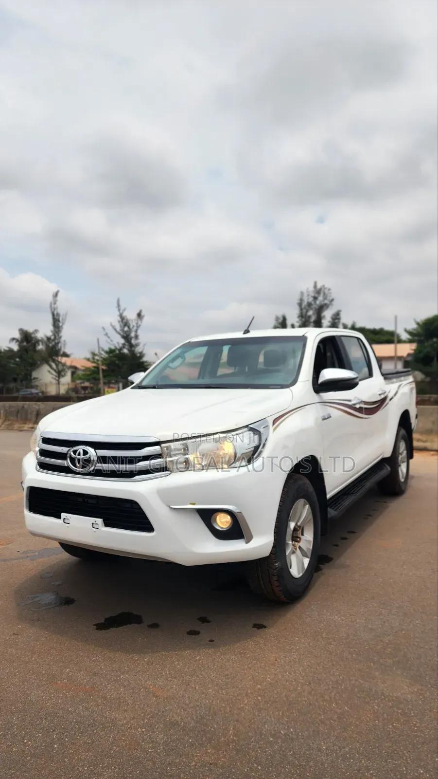 Toyota Hilux SR5 HI-Rider 2019 White