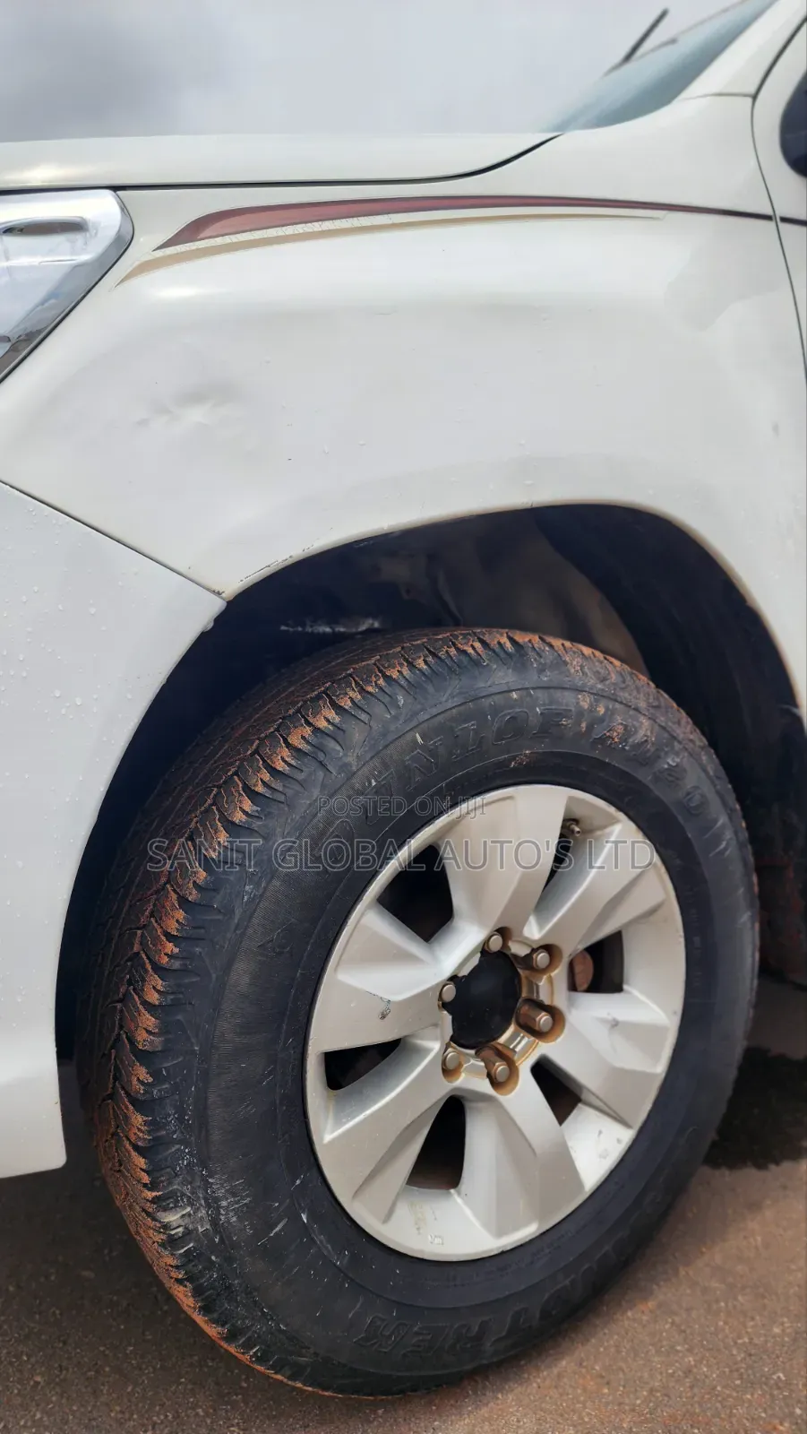 Toyota Hilux SR5 HI-Rider 2019 White