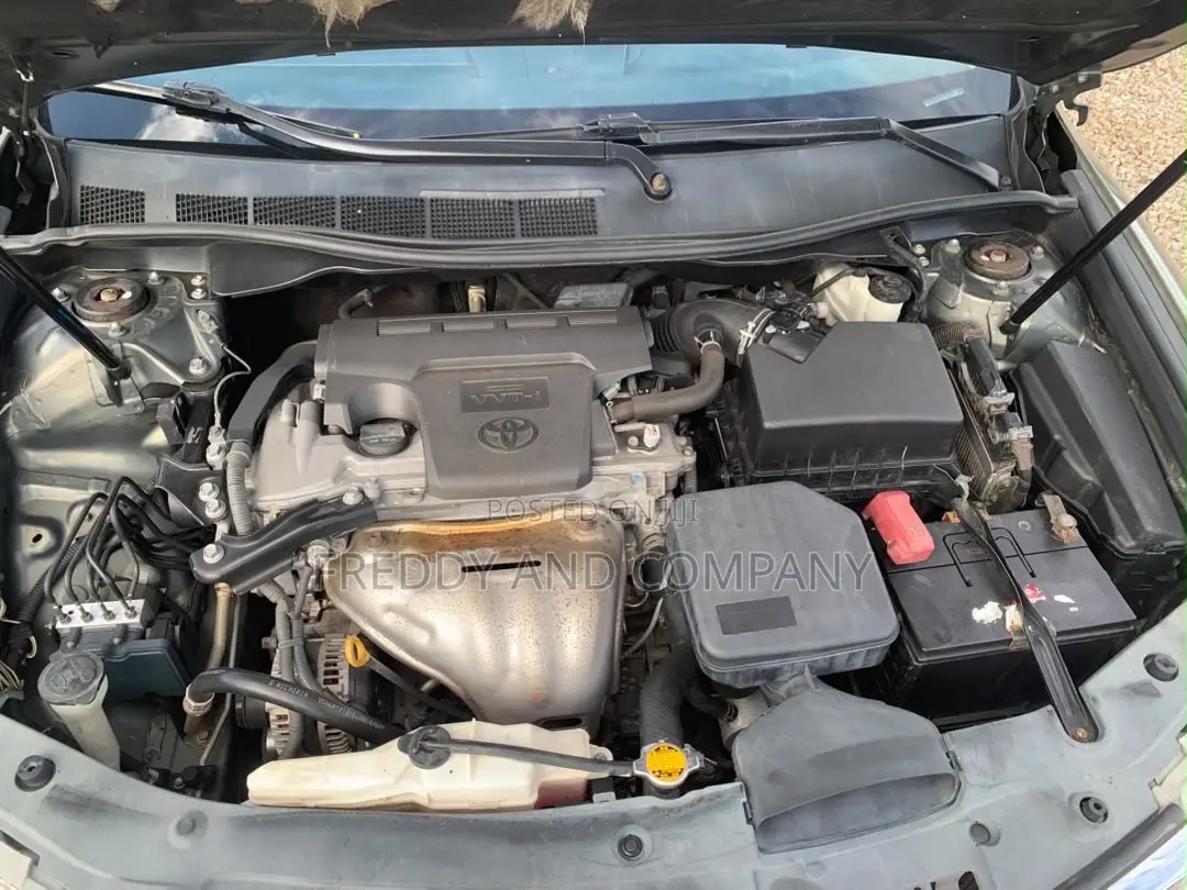 Toyota Camry L 4dr Sedan (2.5L 4cyl 6A) 2013 Gray