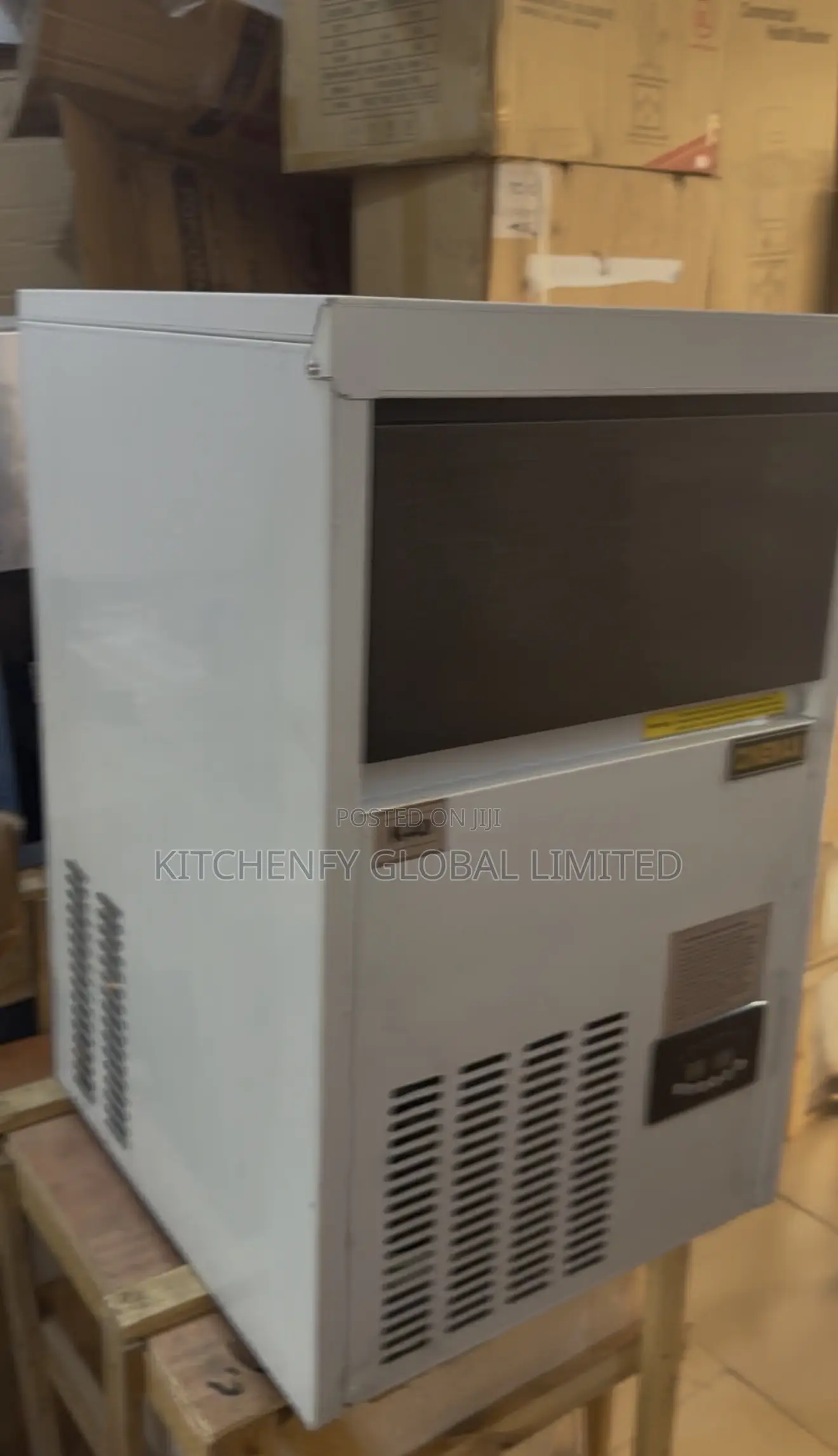Ice Maker 40 Cubes