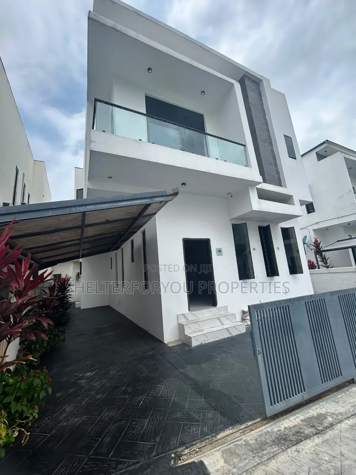 4bdrm Duplex in Lekki Expressway for rent