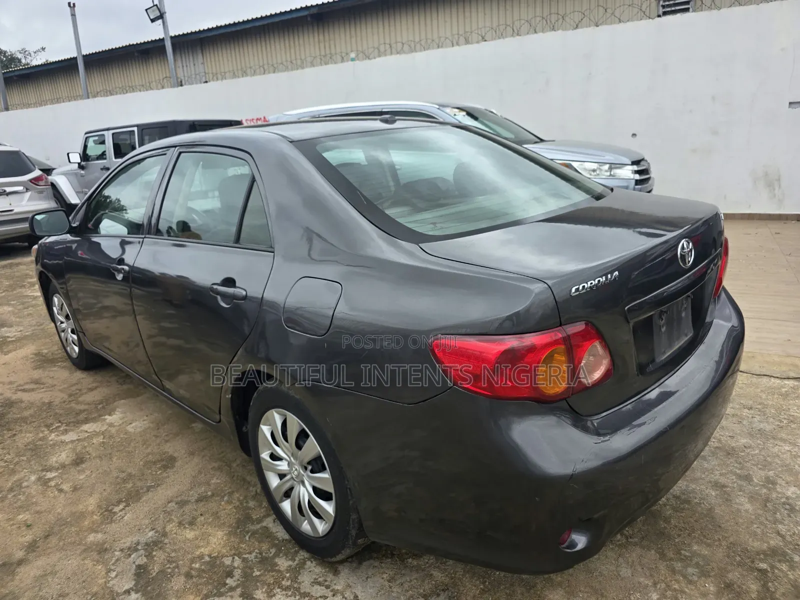 Toyota Corolla LE 4dr Sedan (1.8L 4cyl 4A) 2012 Gray