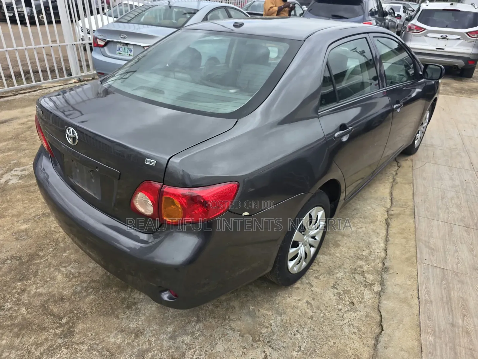 Toyota Corolla LE 4dr Sedan (1.8L 4cyl 4A) 2012 Gray