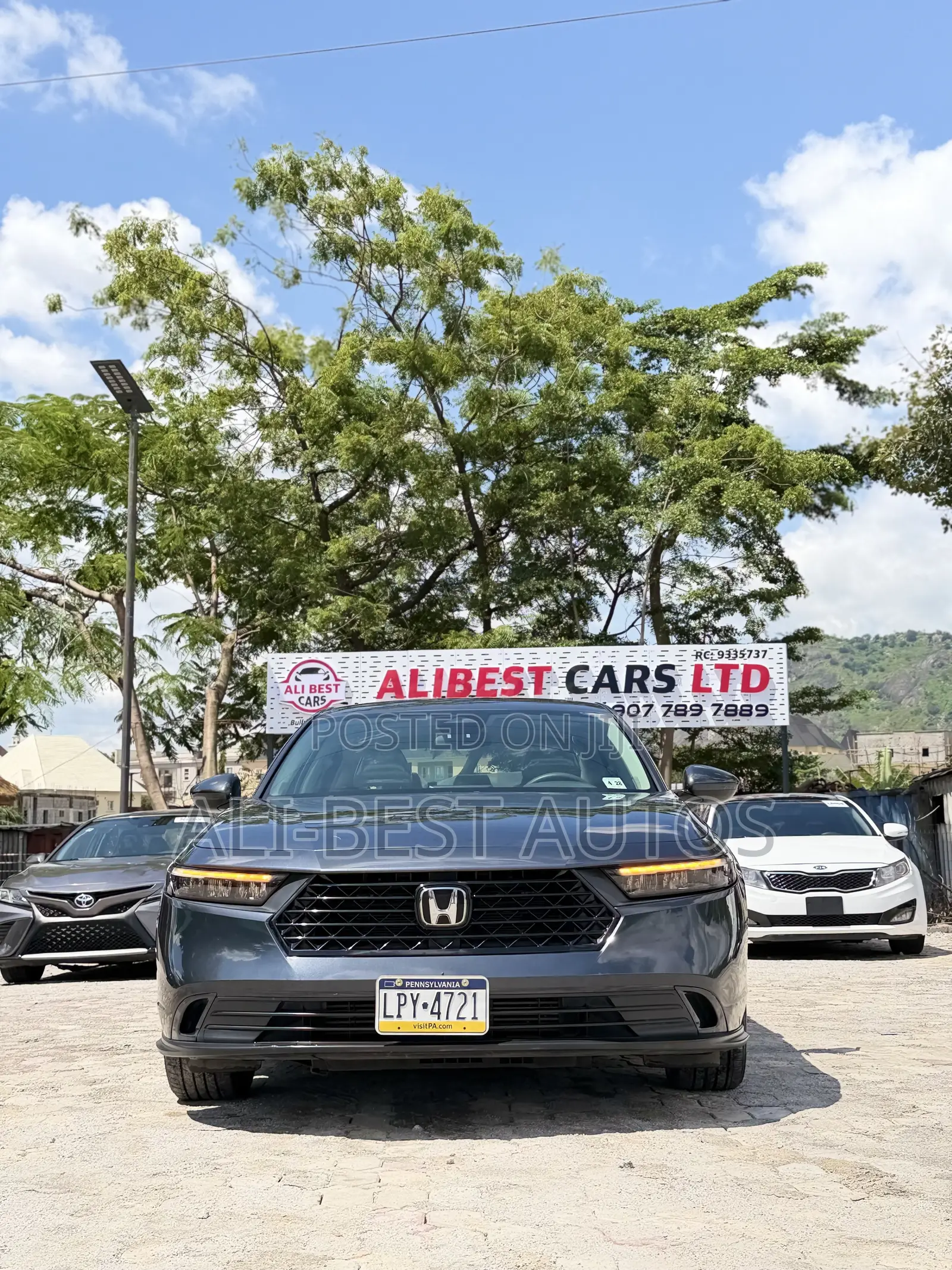 Toyota Camry 2020 Blue