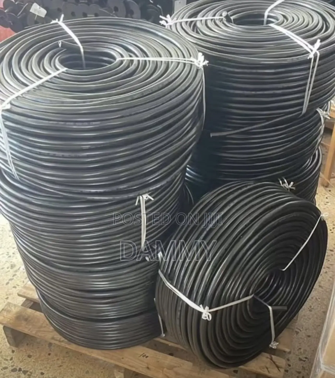 Black Electrical Flexible Cables