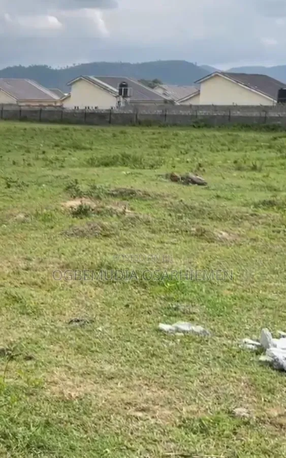 1000sqm Estate Land for 6 Units of 3 Bedroom Block of Flats With RofO
