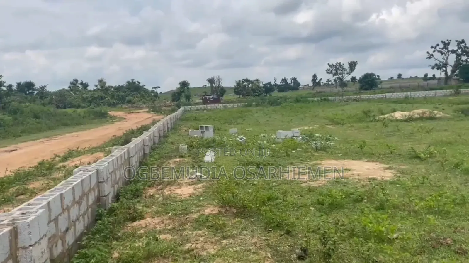 1000sqm Estate Land for 6 Units of 3 Bedroom Block of Flats With RofO