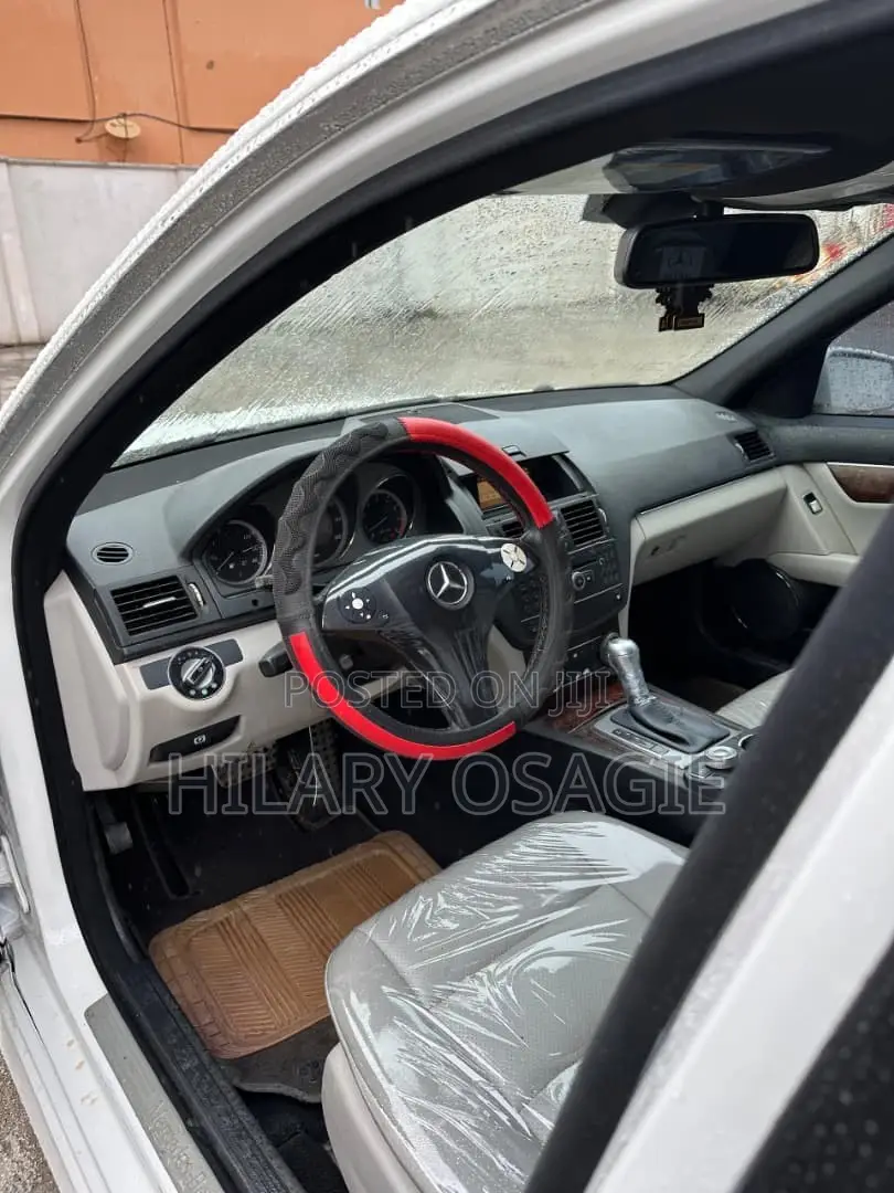 Mercedes-Benz C300 2007 White