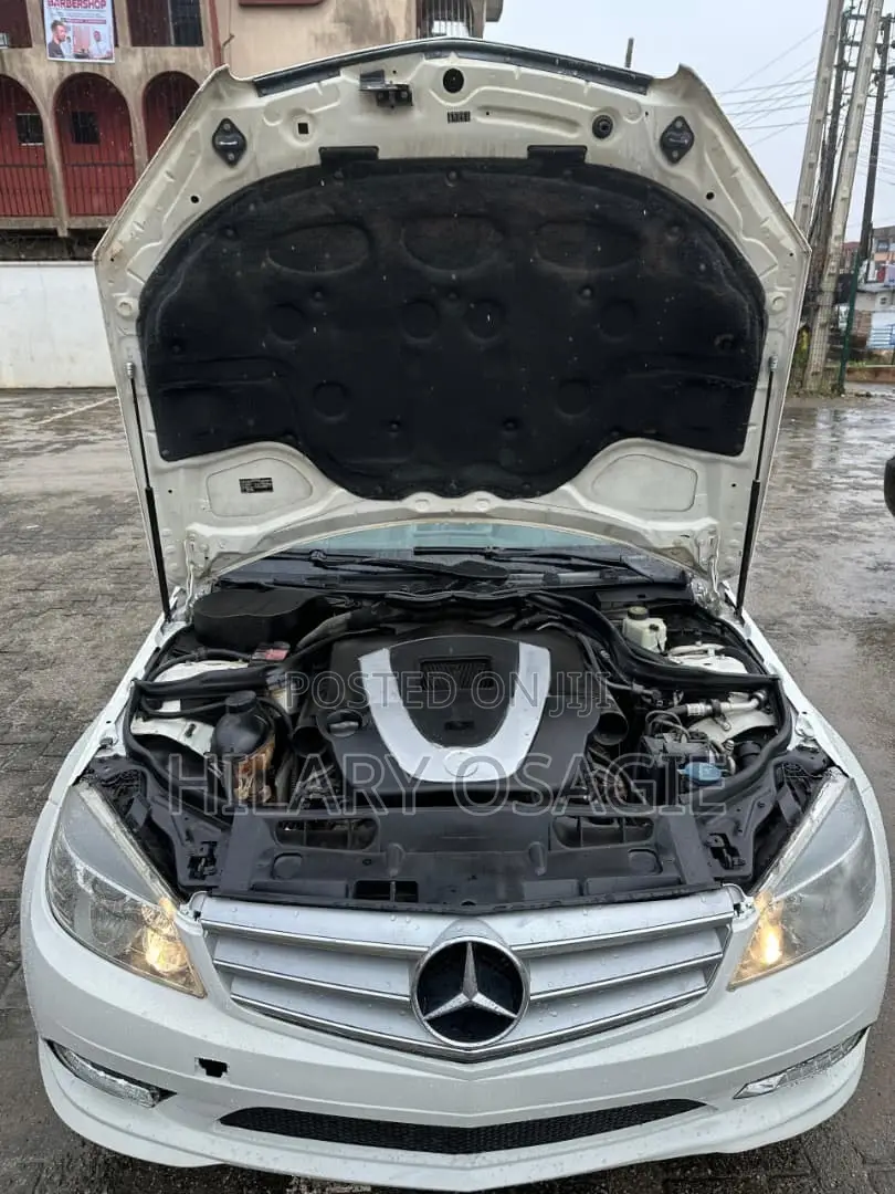 Mercedes-Benz C300 2007 White