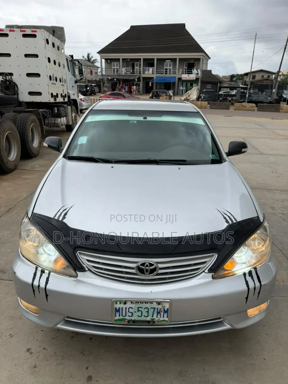 Toyota Camry LE 4dr Sedan (2.4L 4cyl 5A) 2005 Silver