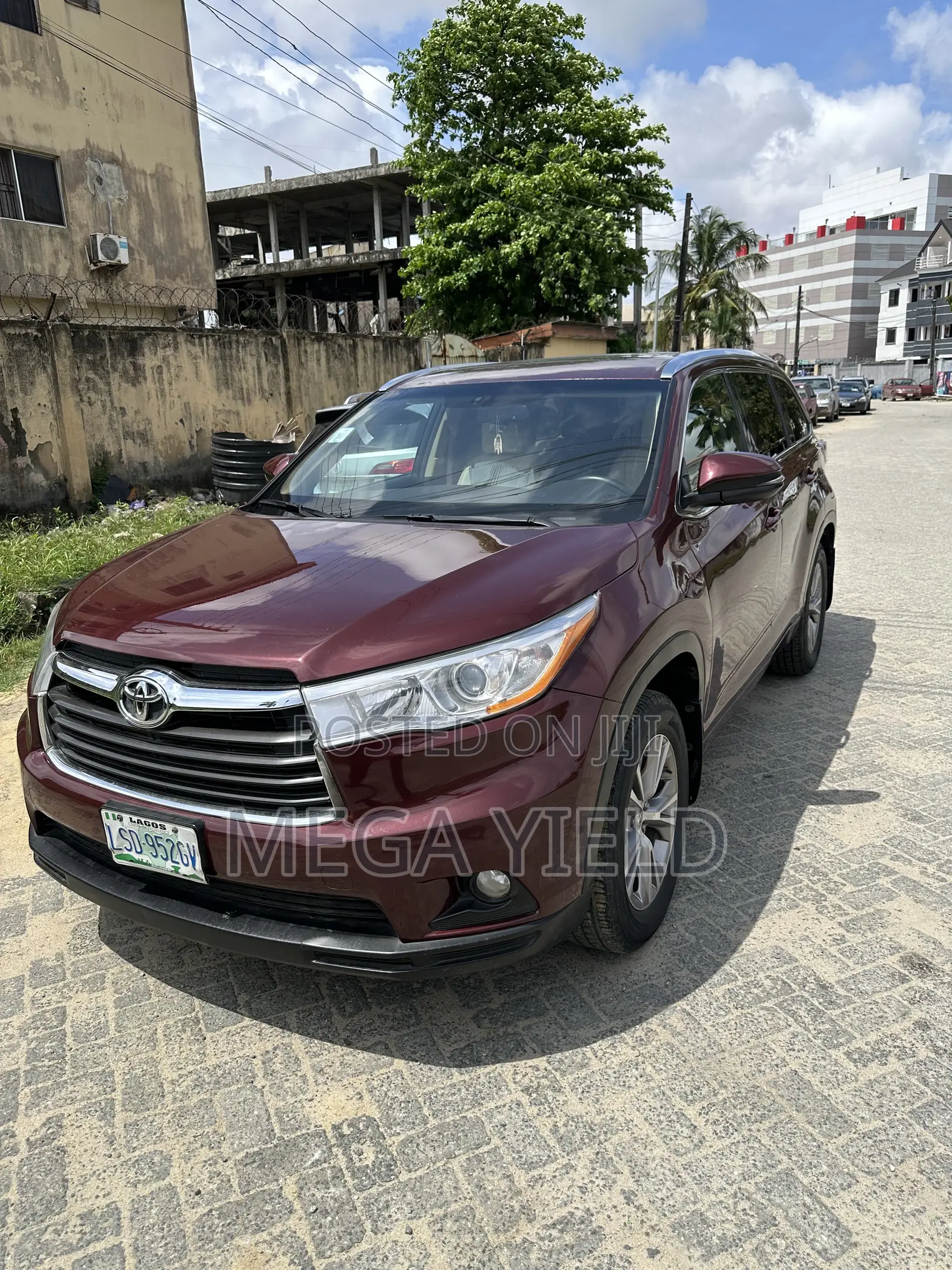 Toyota Highlander XLE 4dr SUV AWD (3.5L 6cyl 6A) 2015 Maroon