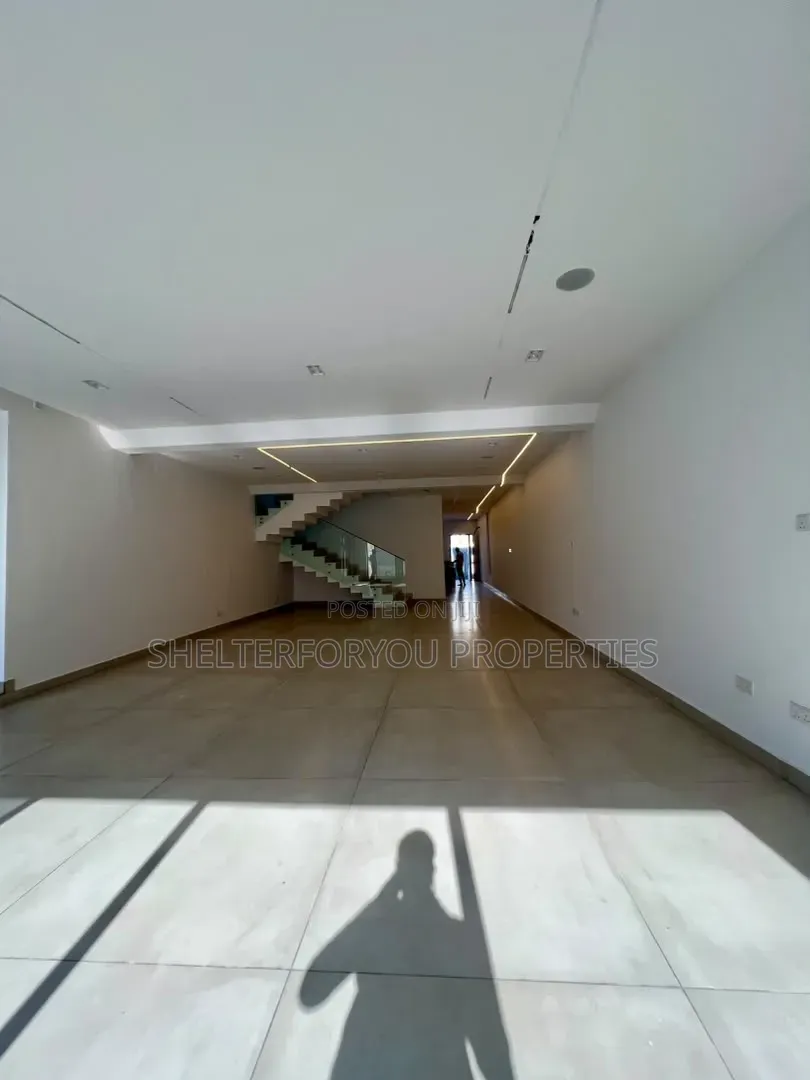 5bdrm Duplex in Lekki Phase 1 for sale