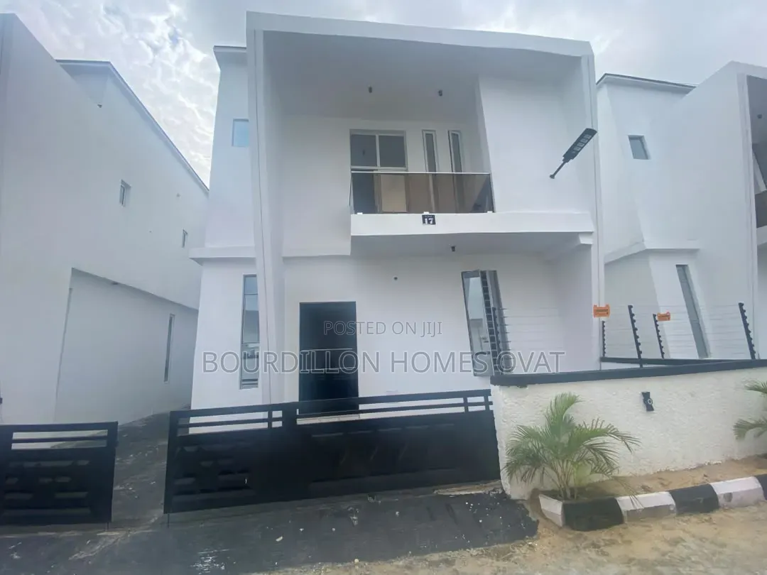 4bdrm Duplex in Ikota Villa Estate for rent