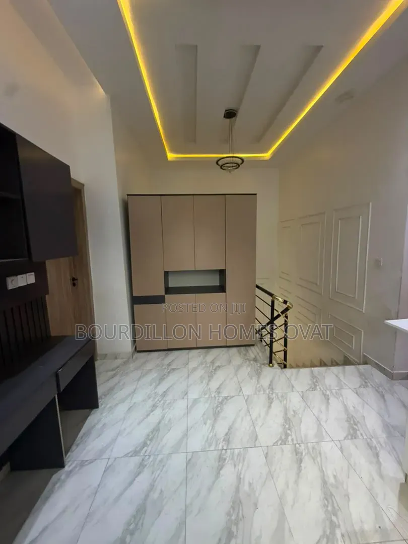 4bdrm Duplex in Orchid Road Lekki for rent