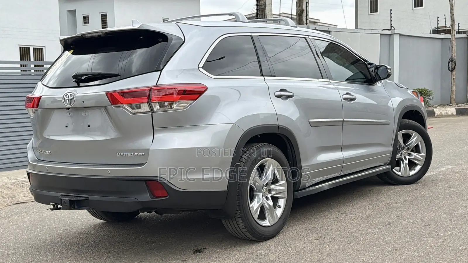 Toyota Highlander Limited 4dr SUV AWD (3.5L 6cyl 6A) 2014 Silver