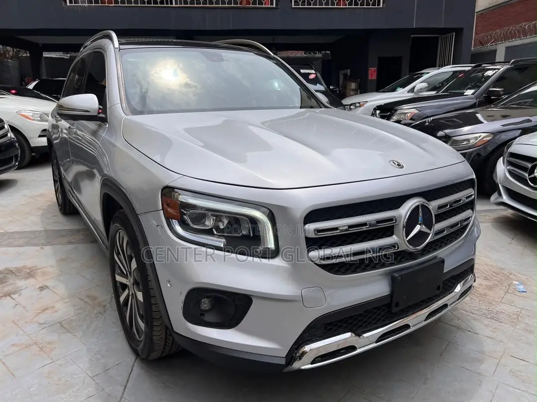 Mercedes-Benz GLB-Class GLB 250 4MATIC 2020 Silver