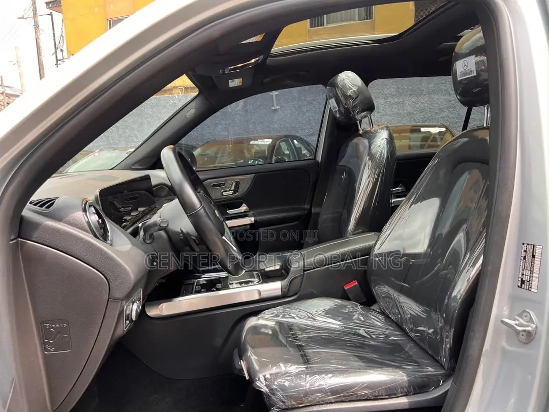 Mercedes-Benz GLB-Class GLB 250 4MATIC 2020 Silver
