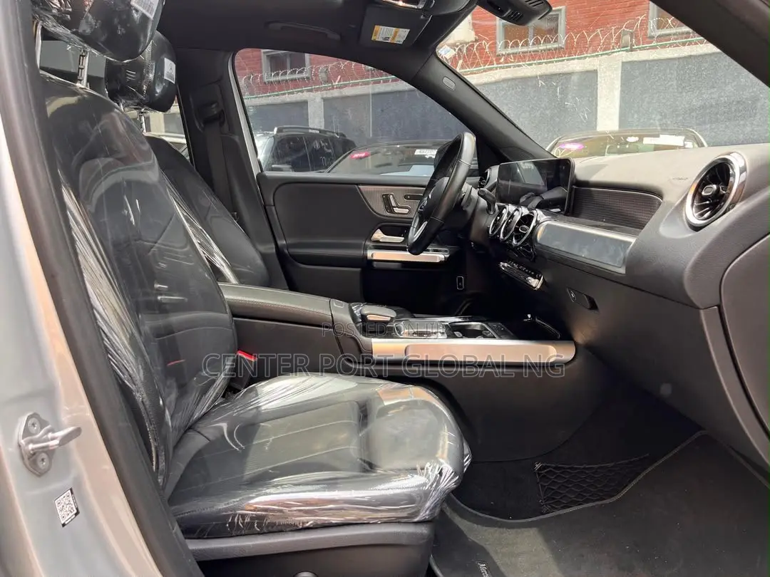 Mercedes-Benz GLB-Class GLB 250 4MATIC 2020 Silver