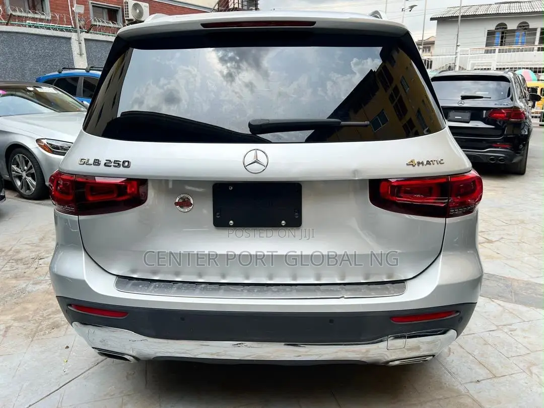 Mercedes-Benz GLB-Class GLB 250 4MATIC 2020 Silver