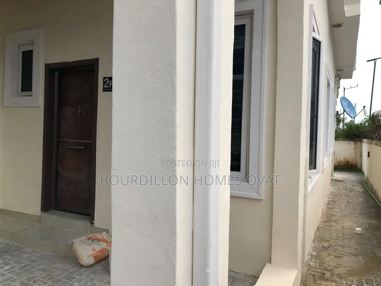 4bdrm Duplex in Harris Drive By Vgc for rent
