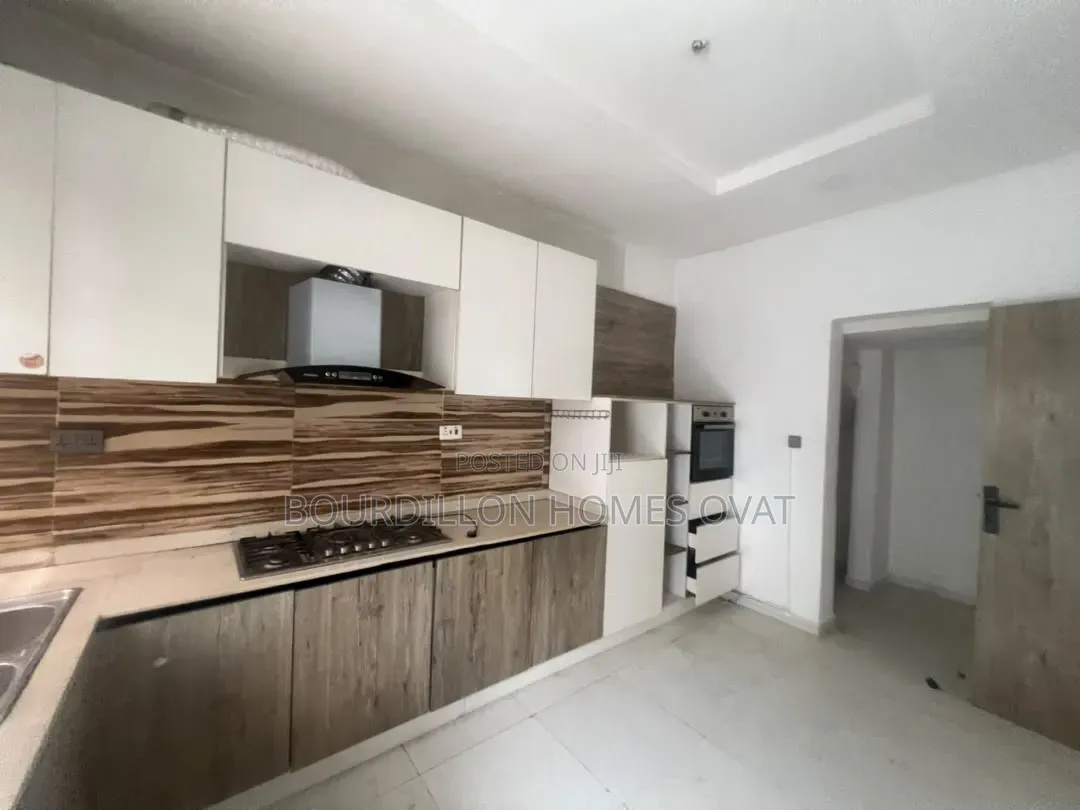 4bdrm Duplex in Orchid Lekki Lagos for rent