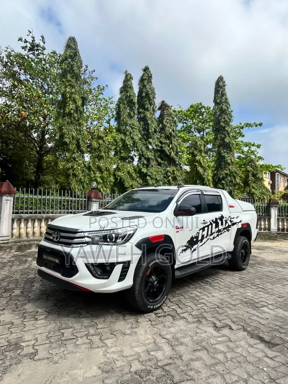 Toyota Hilux Revo Double Cab Petrol 2.7 RWD 2020 White